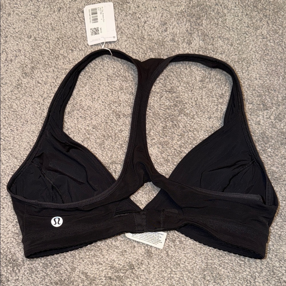 Lululemon bra size  4 nwt - Picture 3 of 3